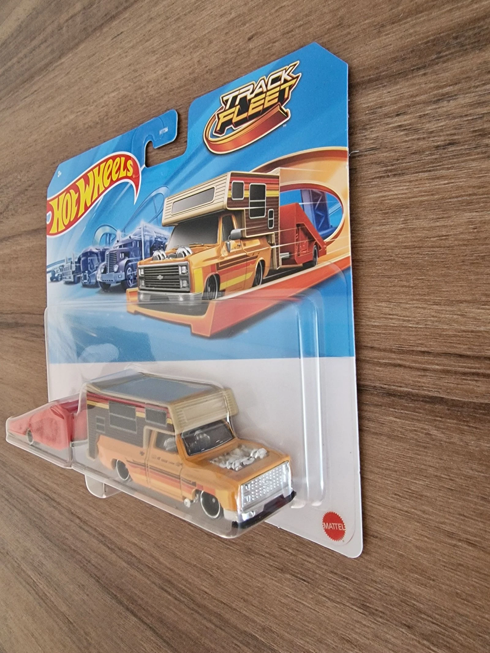 Hot Wheels Chevy Silverado Driftcation – photo 2